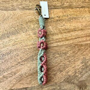 Adorro NWT macrame daisy flower wristlet keychain green pink girly cottage
